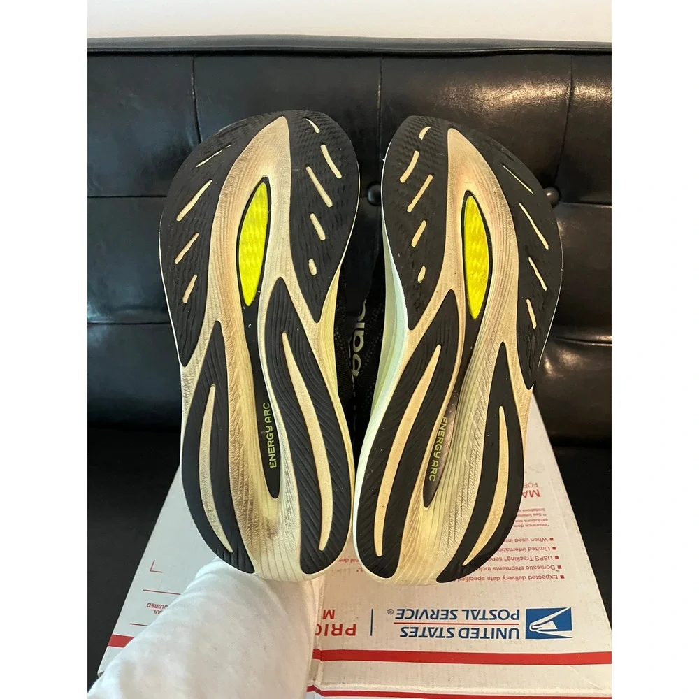 New Balance FuelCell SuperComp Trainer v2 Black Lime